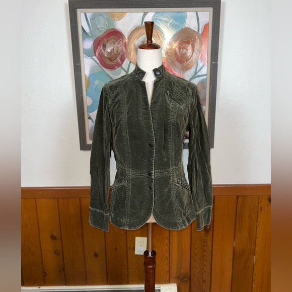 Adorable Coldwater Creek Green Velvet Jacket! - Picture 2 of 7